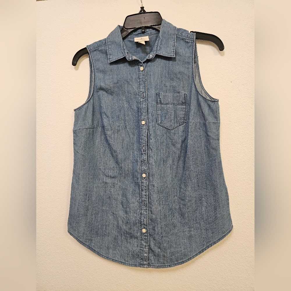 Cute blue tank